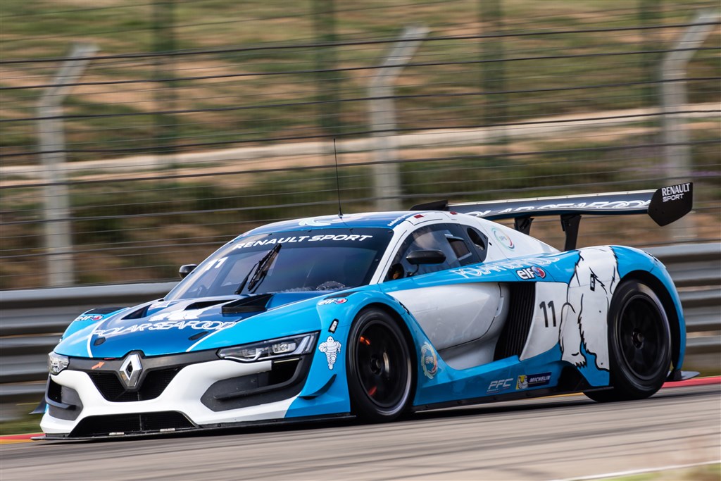 Kevin Magnussen forsøger i en Renault R.S.01 søndag 24. april at slå den eksisterende banerekord for lukkede biler på FDM Jyllandsringen.
(Foto: FDM)